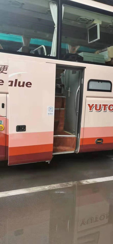 Städtische öffentliche Transportmittel verwendetes Yutong transportieren Besichtigungsverwendeten Ausflug-Trainer Buses LHD, das Diesel-EURO V Busse benutzte