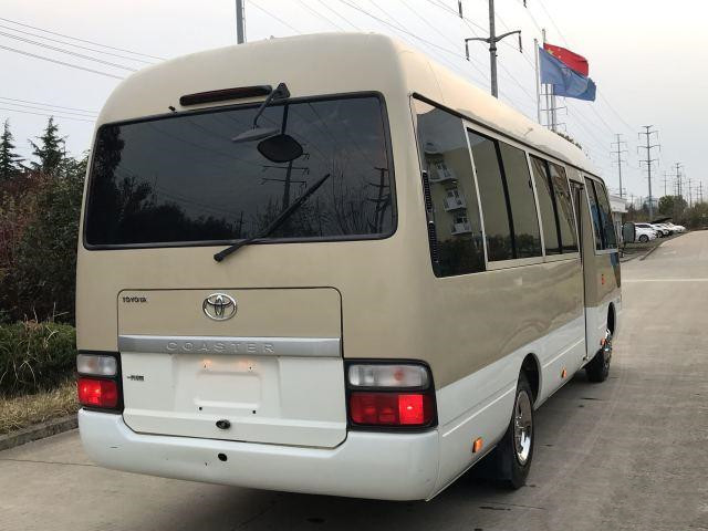 Gebraucht- Benzin-Bus des Toyota-Küstenmotorschiff-Bus-3TR verwendete Jahr-Gebrauch 23 Sitz-Mini Busess im Jahre 2013