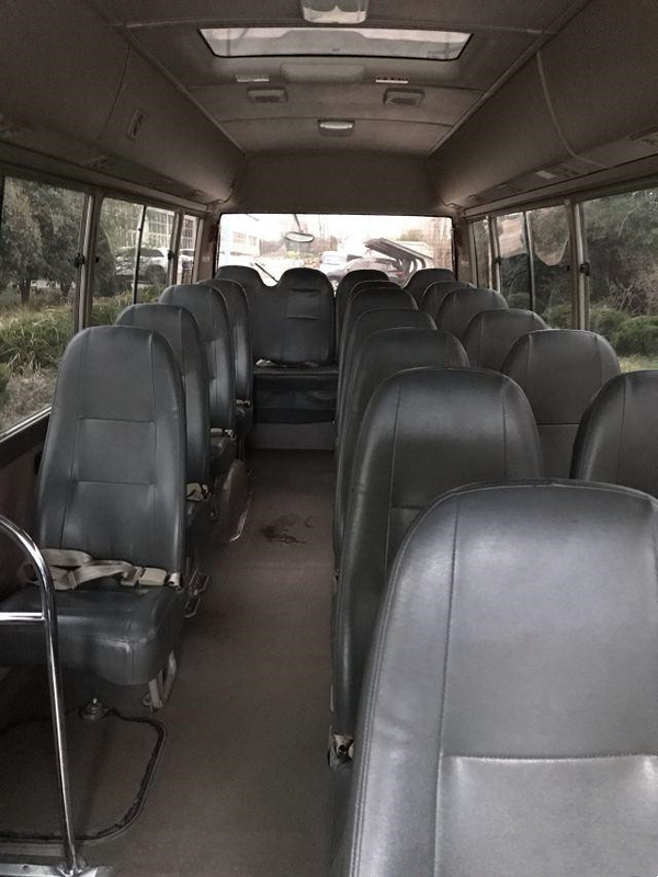 Gebraucht- Benzin-Bus des Toyota-Küstenmotorschiff-Bus-3TR verwendete Jahr-Gebrauch 23 Sitz-Mini Busess im Jahre 2013