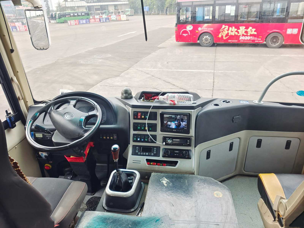Benutzter benutzter LHD weißer allgemeiner Dieselbus Yutong-Marken-ZK6761 im Jahre 2017 Jahr benutzte EUROv 29 Sitzbusse Yuchai-Maschinen-