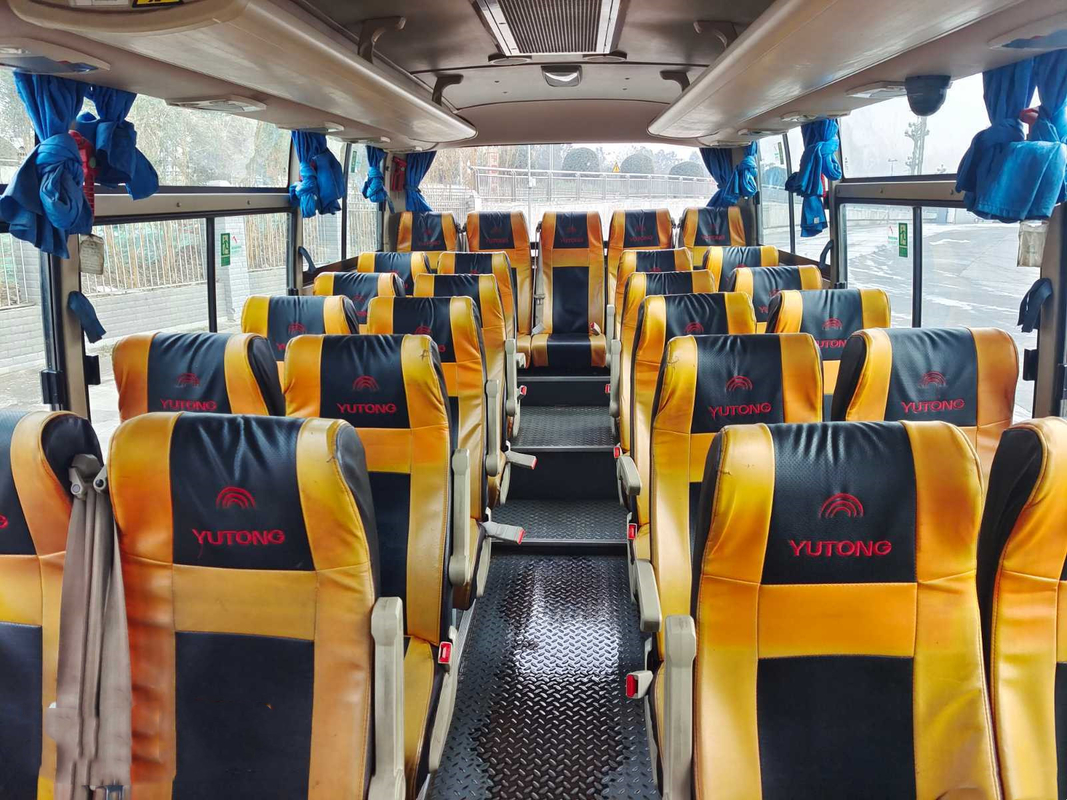 Benutzter benutzter LHD weißer allgemeiner Dieselbus Yutong-Marken-ZK6761 im Jahre 2017 Jahr benutzte EUROv 29 Sitzbusse Yuchai-Maschinen-