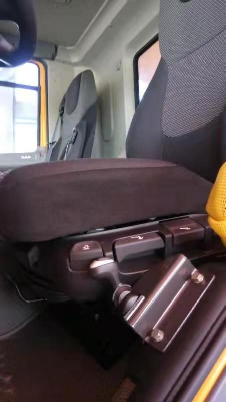 60 Tonnen benutzten LKW GINAF-Kipplasters 10*6 zweites Handfür Verkauf