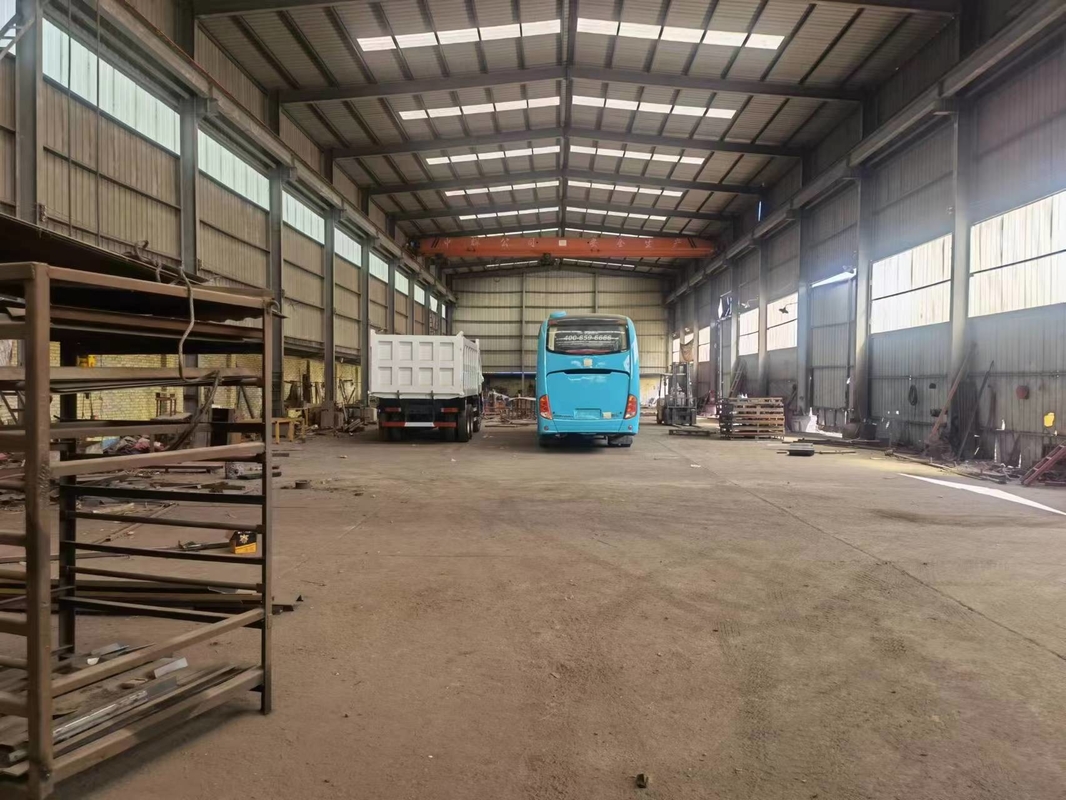 Linksrechtssteuerung 6*4 8*4 benutzte Hand-Antriebs-Kipper Tipper Trucks 371/375hp zweites