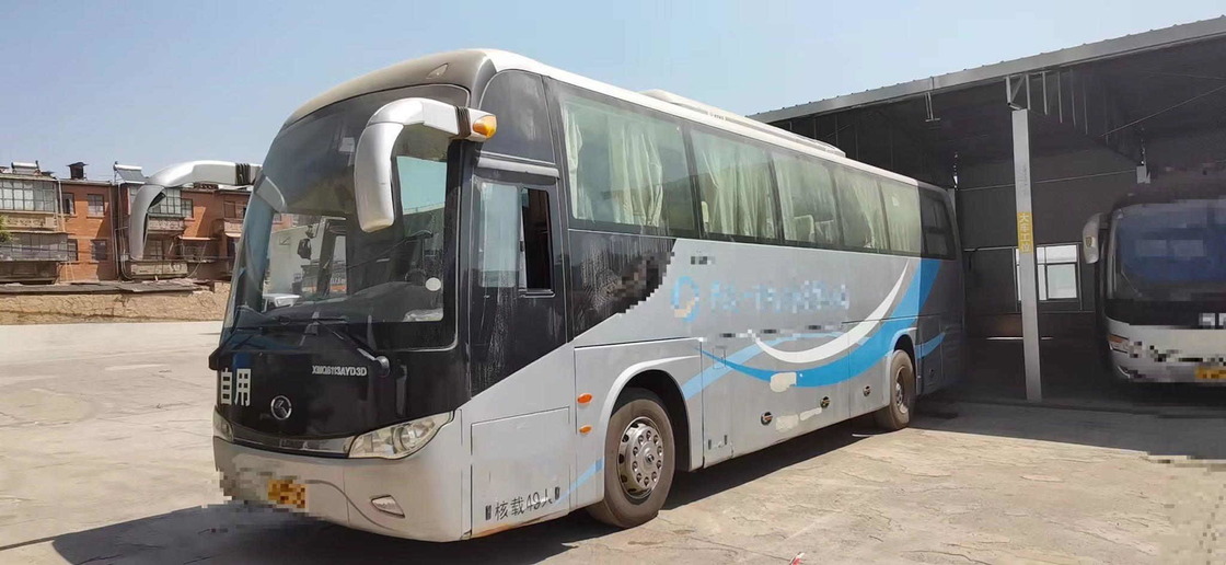 Kinglong-Bus XMQ6113 transportiert Buszusätze des Reisebusses 49seats des Entwurfs-2016 benutzte trainieren