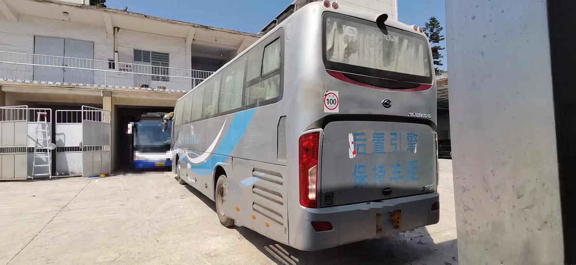 Kinglong-Bus XMQ6113 transportiert Buszusätze des Reisebusses 49seats des Entwurfs-2016 benutzte trainieren