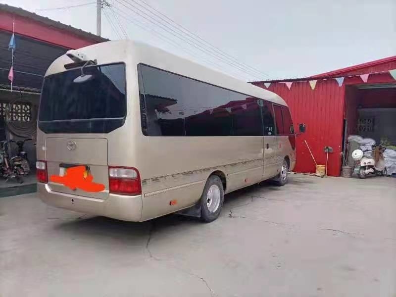 Toyota-Küstenmotorschiff 23-29seats benutzte Küstenmotorschiff-Bus 1HZ/15B vier/sechs Zylinder 2014-2018
