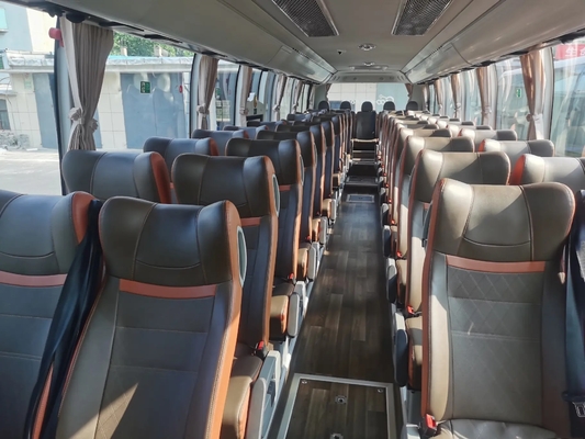 Benutzte Luxus- der Bus-50 Hand Youngtong ZK6117 Sitz-Champagne Color Middle Passenger Door-Wasserspender-zweite