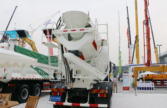 Betonfahrzeuge zum Verkauf Sany Mixer Truck 8m3 Tanker Kapazität 313 PS Motor Schnelle Übertragung