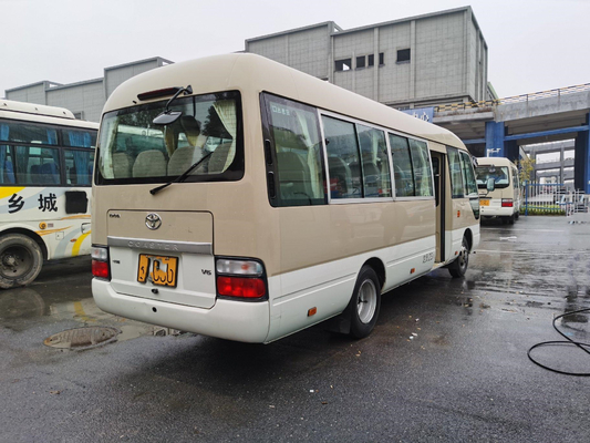 30 Sitzer benutzten Küstenmotorschiff, das Bus 2TR an zweiter Stelle Benzin-Toyota-Bus übergeben