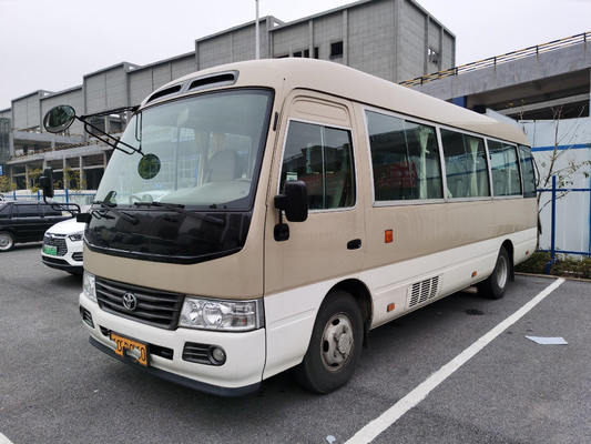 30 Sitzer benutzten Küstenmotorschiff, das Bus 2TR an zweiter Stelle Benzin-Toyota-Bus übergeben
