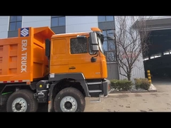 Benutzter Kipplaster